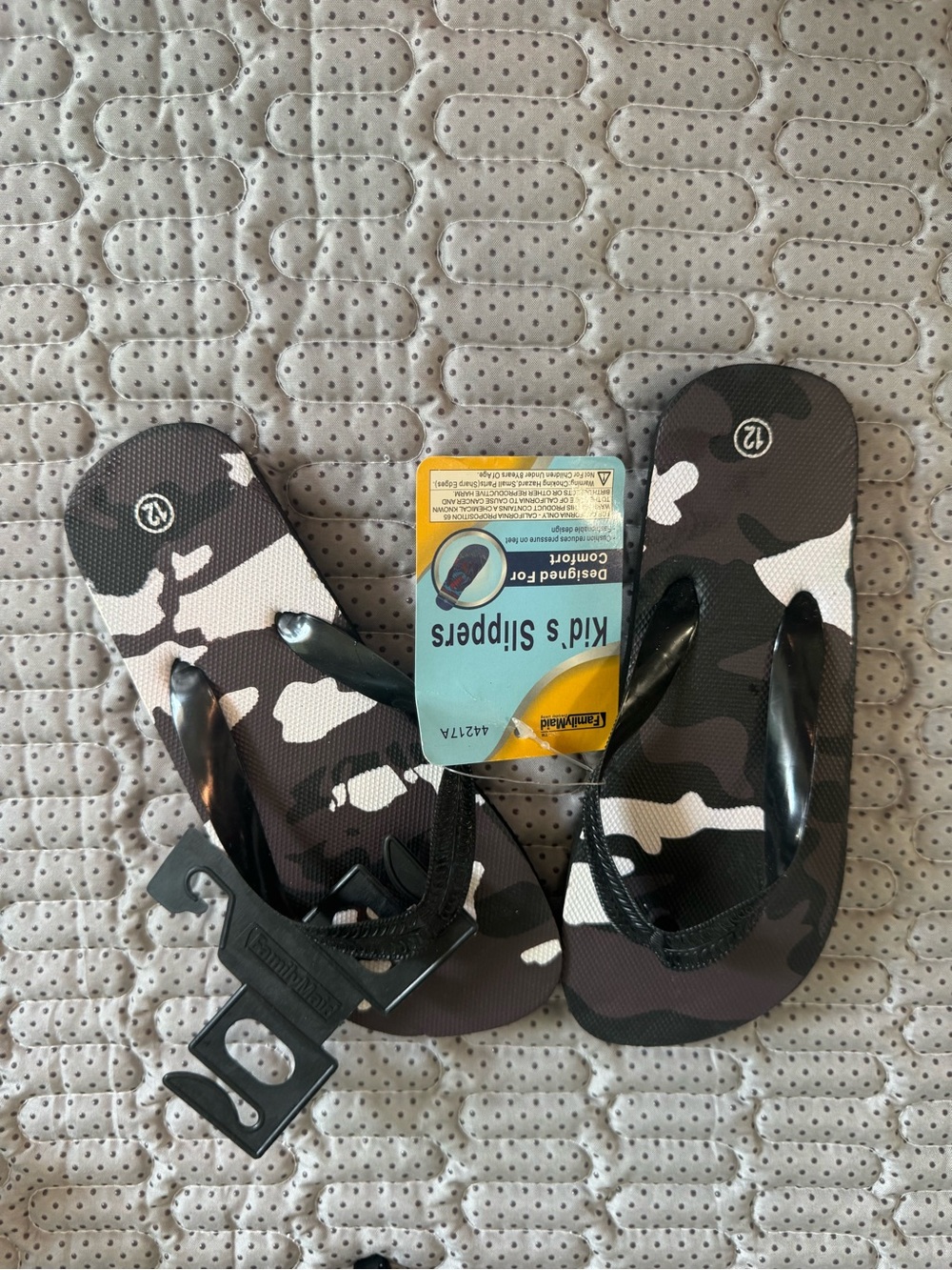 Kids Black Camo Flip Flops - Comfort Kids' Slippers